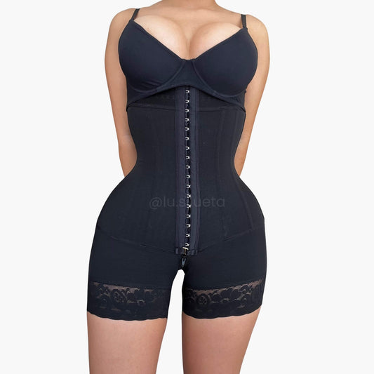 Faja Strapless cachetera con varillas, levanta cola, 4 niveles de ajustes.