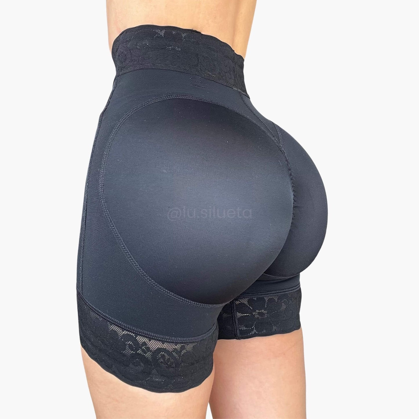 Short faja corto realce natural efecto levantamiento suave