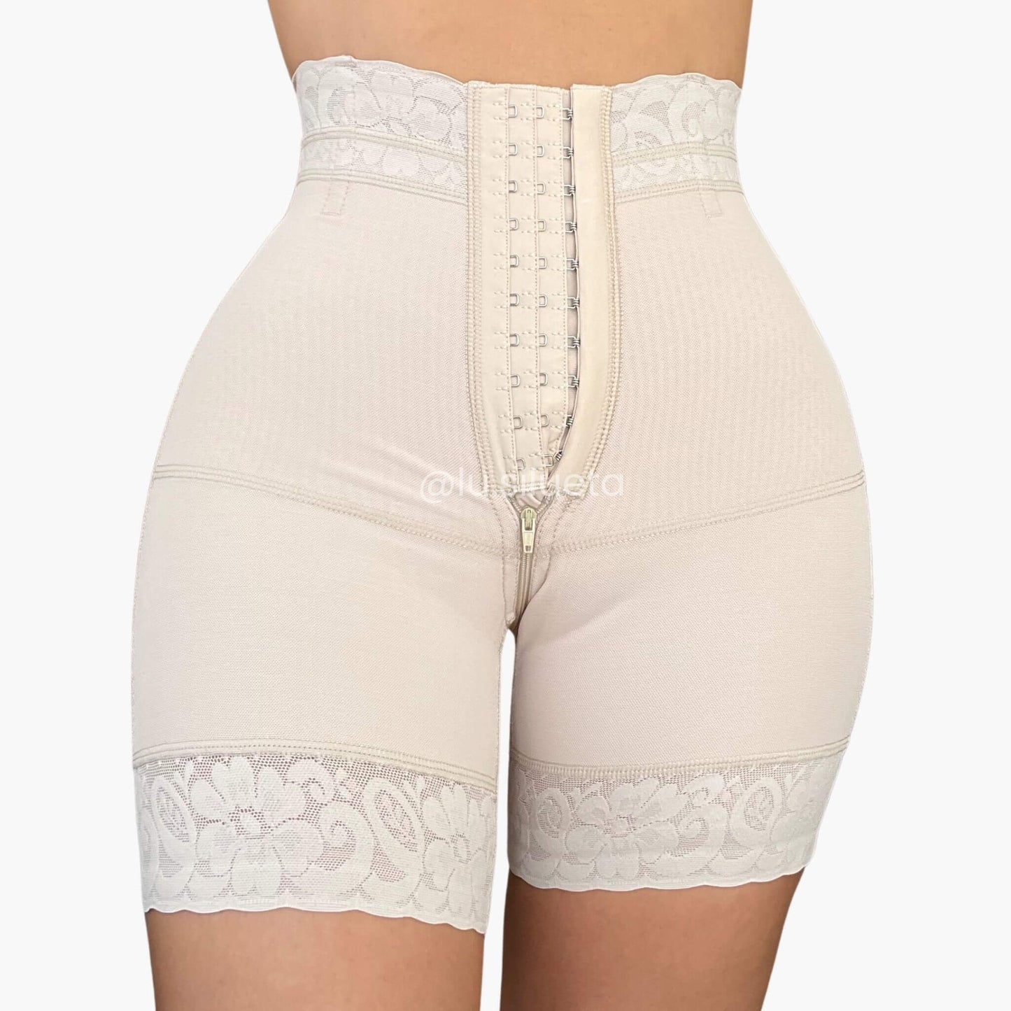 Short faja diseño estructurado cintura definida