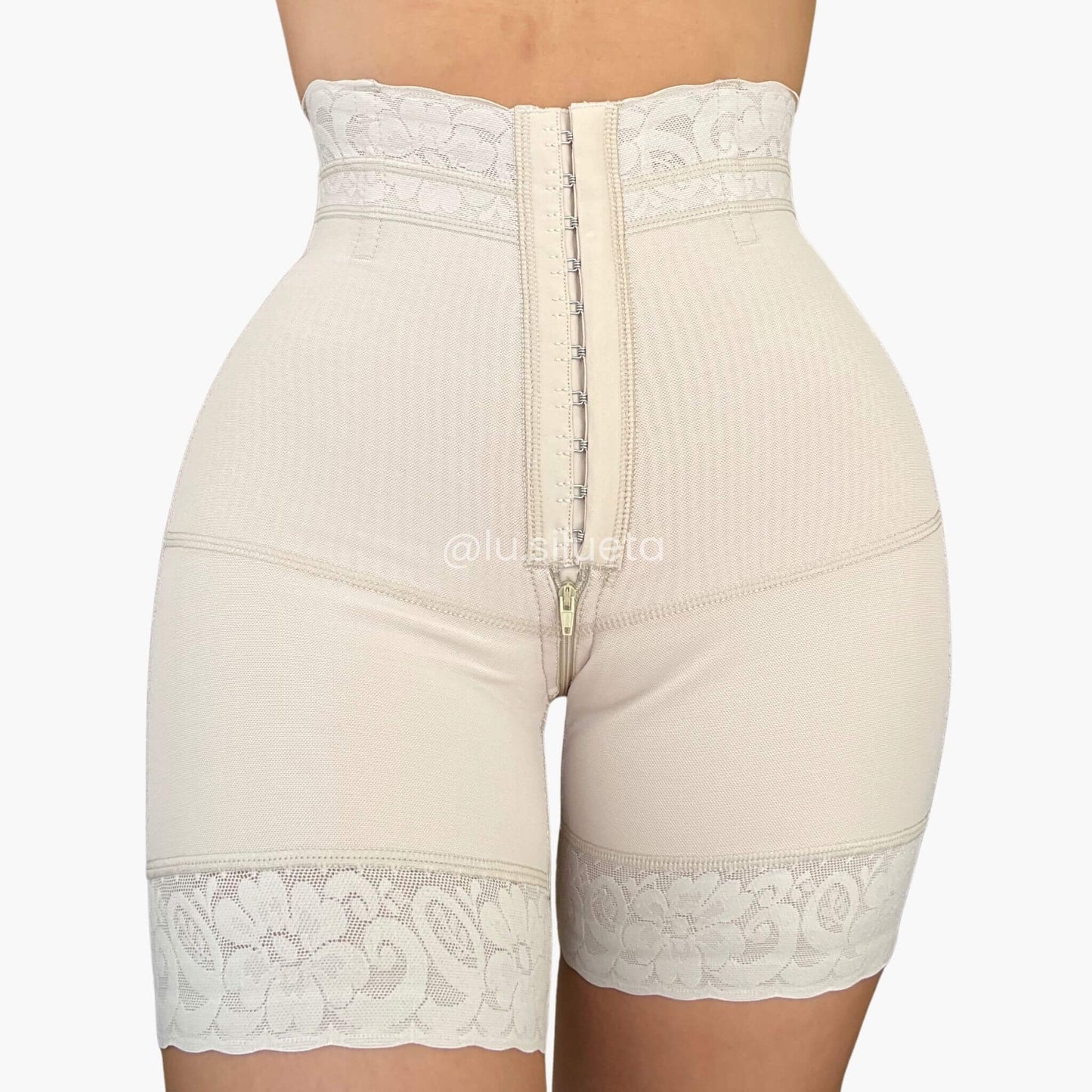 Short moldeador proyección de cadera y ajuste en cintura