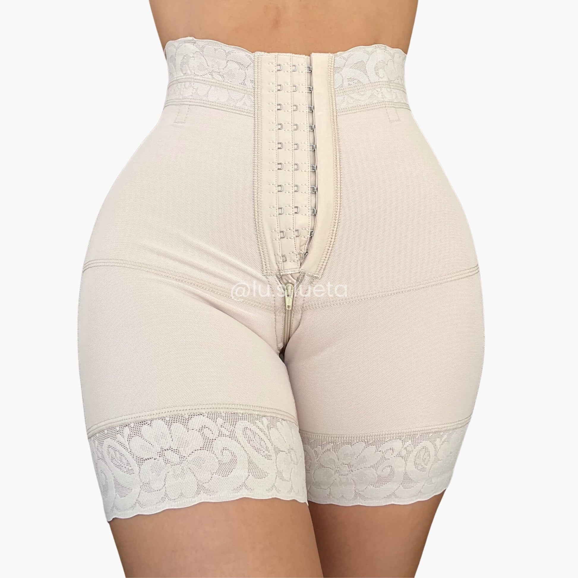 Short Moldeador Realce de Cadera Diseño Curvas Marcadas