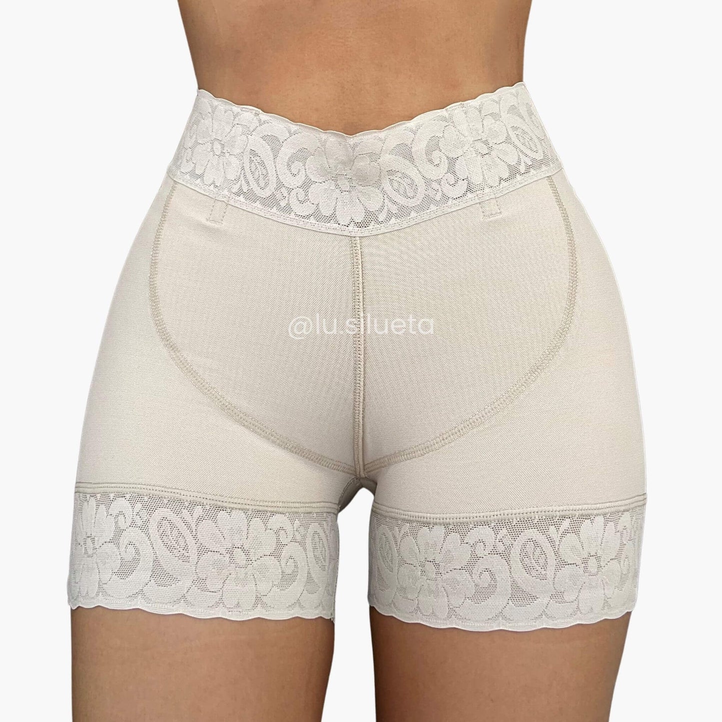 Short faja corto realce natural efecto levantamiento suave