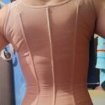 Chaleco Silueta Extrema, Doble Compresión 3 Broches de Ajuste y Cremallera.